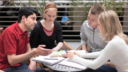 Zunehmende Bedeutung von Grundbildung und Weiterbildung für Geringqualifizierte