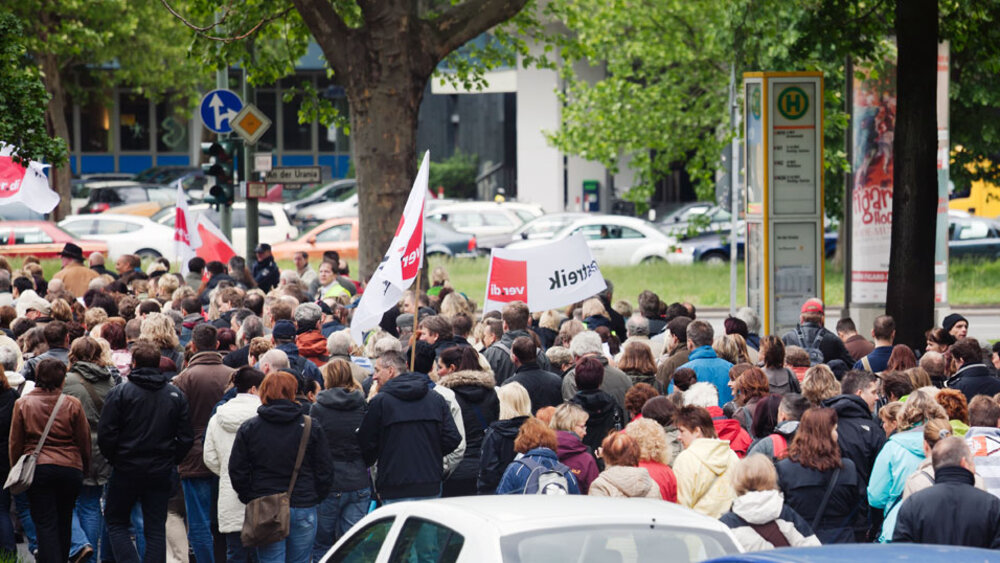 Tarifgeltung und Lohnquote im internationalen Vergleich