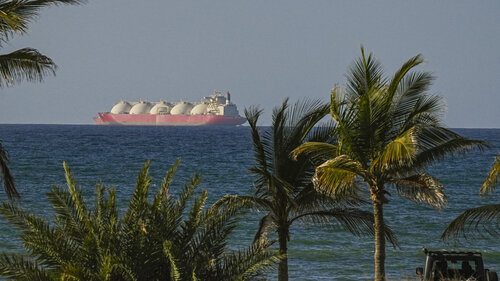 Durch den Irankrieg stauen sich in der Straße von Hormuz Öl- und Gastanker, was die Energiepreise weltweit in die Höhe treibt.