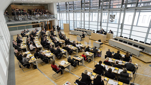 Der Landtag von Sachsen-Anhalt tritt zu einer Sitzung zusammen.